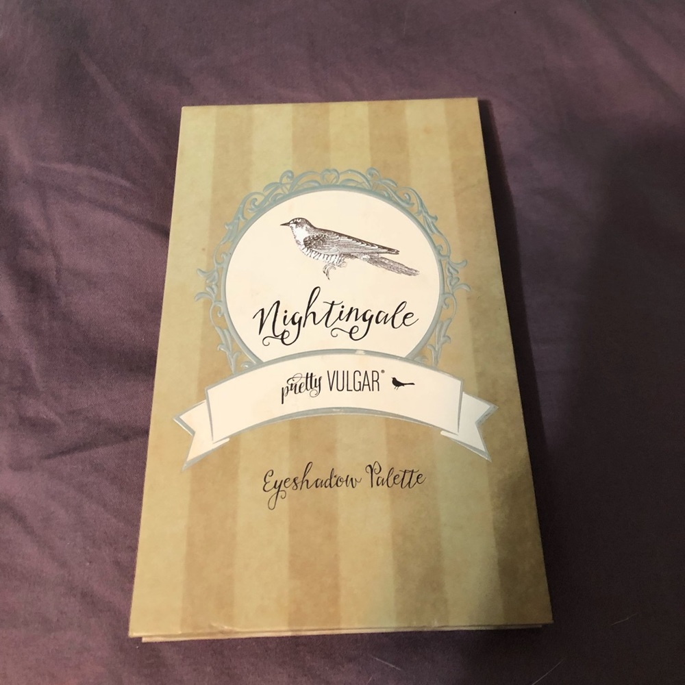 Nightingale eyeshadow palette